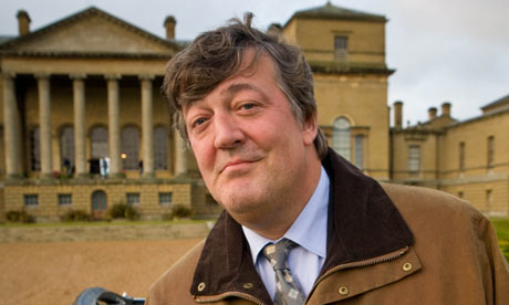 Por onde andará Stephen Fry?